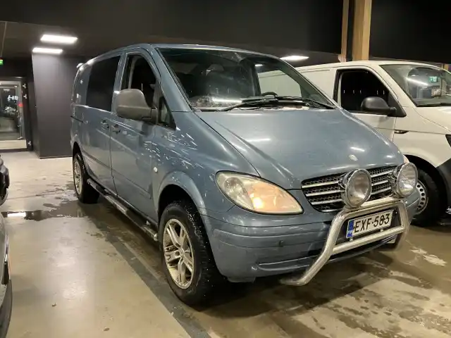 Sininen Tila-auto, Mercedes-Benz Vito – EXF-583