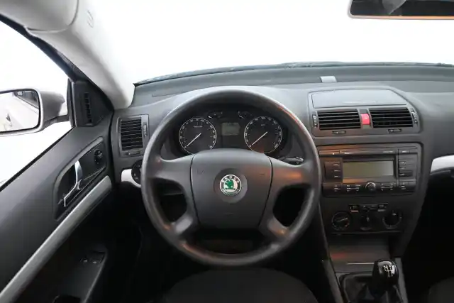 Beige Farmari, Skoda Octavia – EXG-157