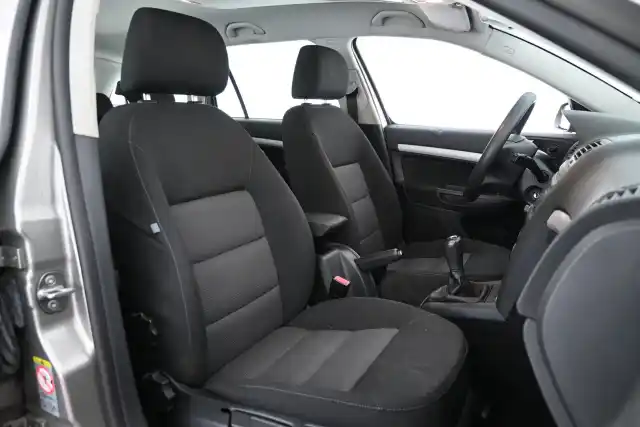 Beige Farmari, Skoda Octavia – EXG-157