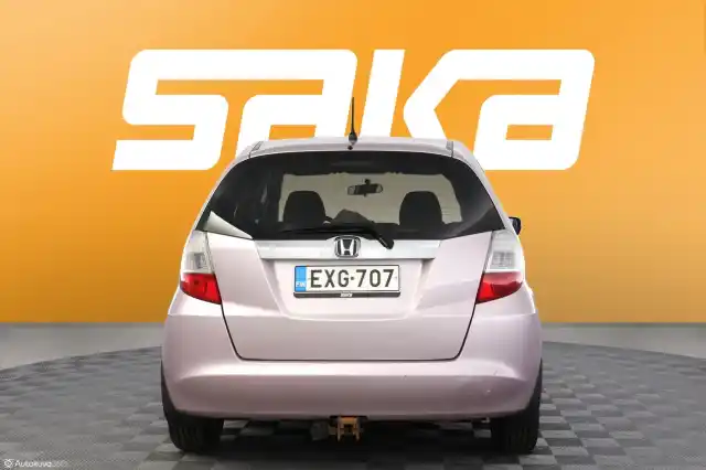 Violetti Viistoperä, Honda Jazz – EXG-707