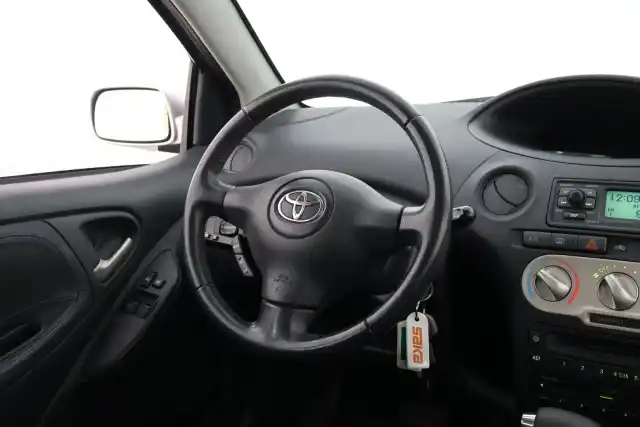 Hopea Viistoperä, Toyota Yaris – EXH-792