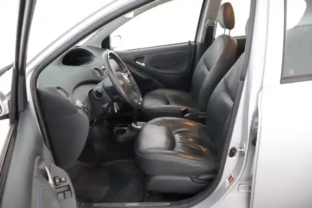 Hopea Viistoperä, Toyota Yaris – EXH-792