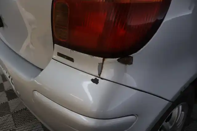 Hopea Viistoperä, Toyota Yaris – EXH-792