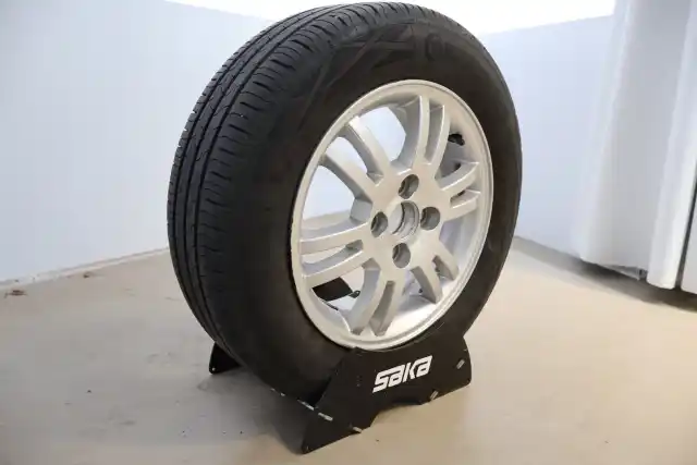 Hopea Viistoperä, Toyota Yaris – EXH-792