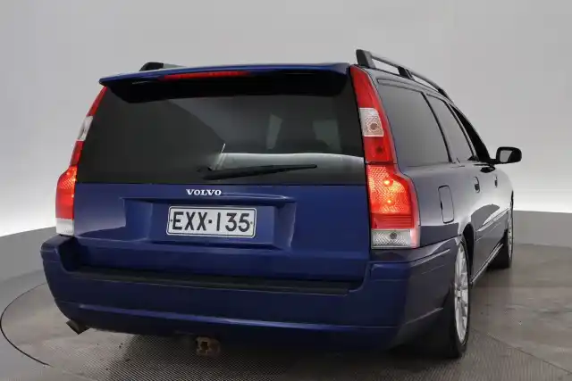 Sininen Farmari, Volvo V70 – EXX-135