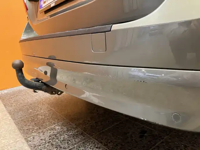 Vihreä Farmari, Volvo V70 – EXY-274