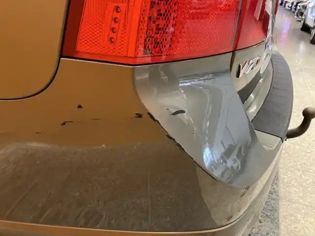 Vihreä Farmari, Volvo V70 – EXY-274