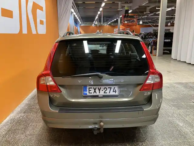 Vihreä Farmari, Volvo V70 – EXY-274