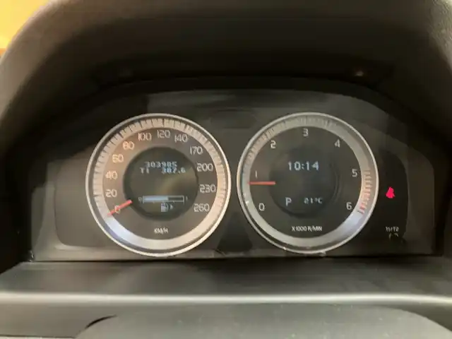 Vihreä Farmari, Volvo V70 – EXY-274