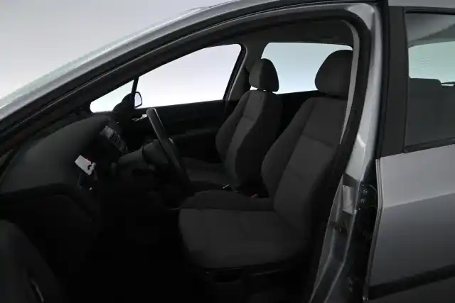 Harmaa Viistoperä, Peugeot 307 – EZJ-948