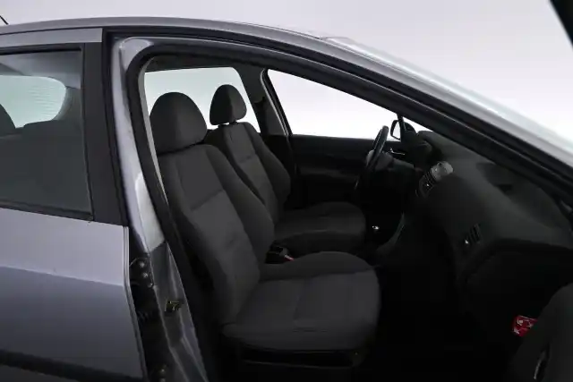 Harmaa Viistoperä, Peugeot 307 – EZJ-948