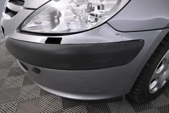 Harmaa Viistoperä, Peugeot 307 – EZJ-948