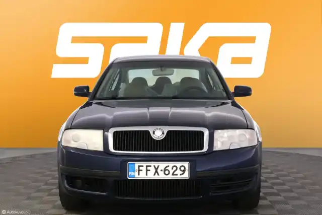 Sininen Sedan, Skoda Superb – FFX-629
