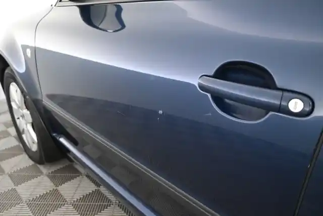 Sininen Sedan, Skoda Superb – FFX-629
