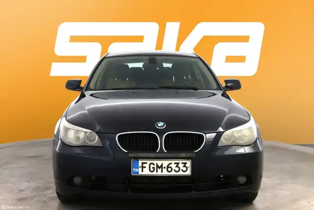 Sininen Farmari, BMW 530 – FGM-633