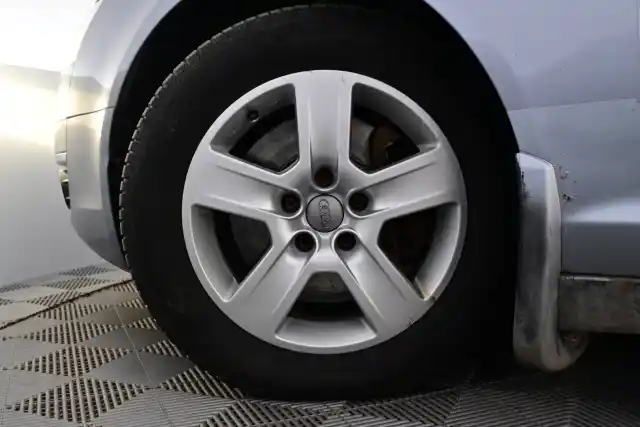 Harmaa Farmari, Audi A6 – FHA-895