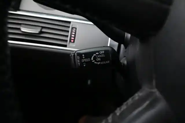 Harmaa Farmari, Audi A6 – FHA-895