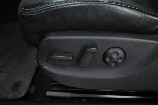 Harmaa Farmari, Audi A6 – FHA-895
