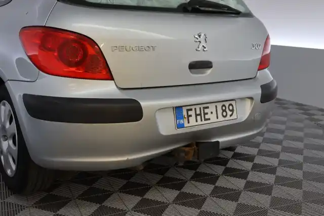 Harmaa Viistoperä, Peugeot 307 – FHE-189