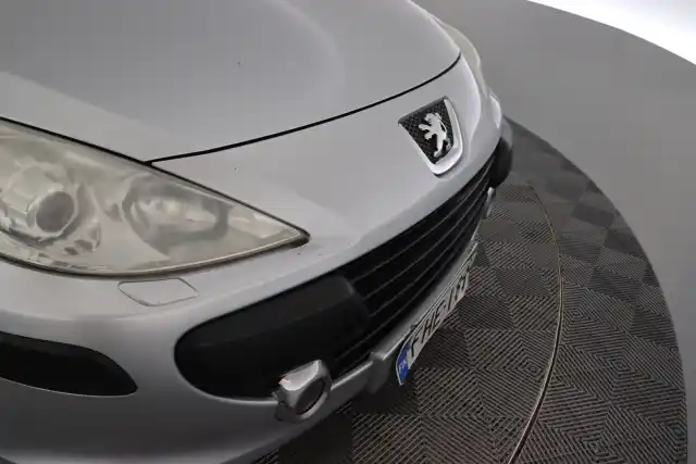 Harmaa Viistoperä, Peugeot 307 – FHE-189