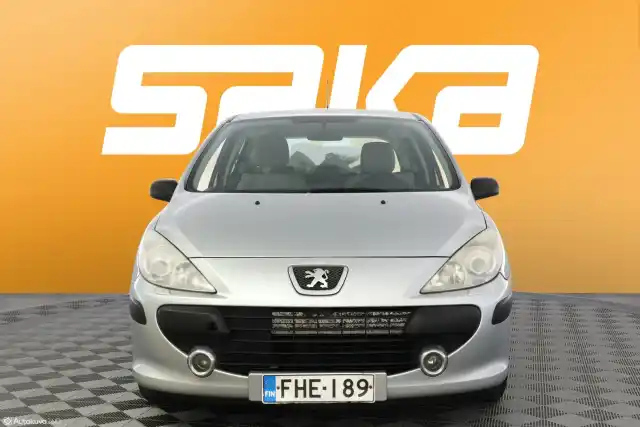 Harmaa Viistoperä, Peugeot 307 – FHE-189