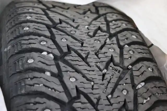 Harmaa Viistoperä, Peugeot 307 – FHE-189
