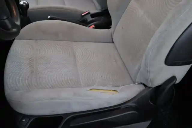 Harmaa Viistoperä, Peugeot 307 – FHE-189