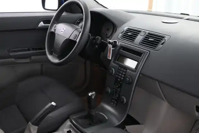 Sininen Sedan, Volvo S40 – FHM-291