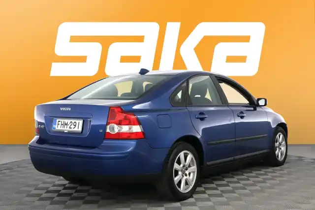 Sininen Sedan, Volvo S40 – FHM-291