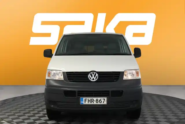 Valkoinen Pakettiauto, Volkswagen Transporter – FHR-867