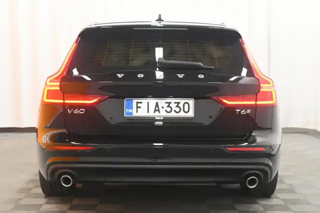 Musta Farmari, Volvo V60 – FIA-330