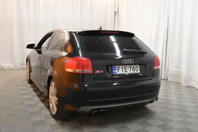 Musta Viistoperä, Audi S3 – FIE-760