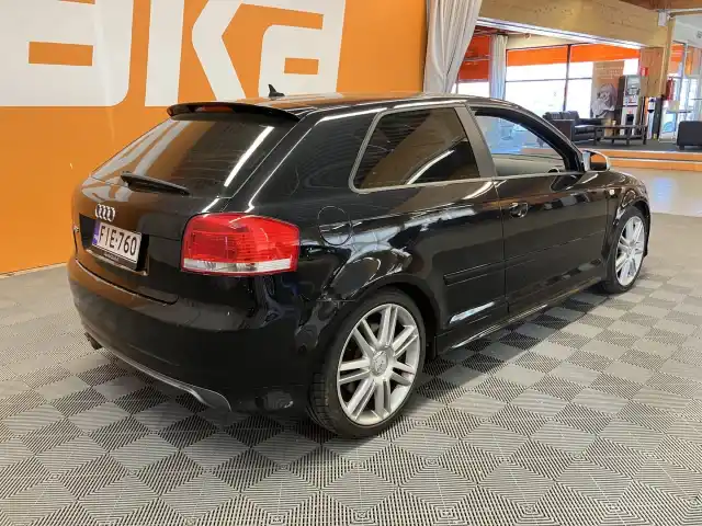 Musta Viistoperä, Audi S3 – FIE-760