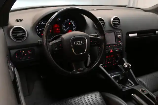 Musta Viistoperä, Audi S3 – FIE-760