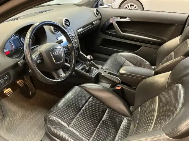 Musta Viistoperä, Audi S3 – FIE-760