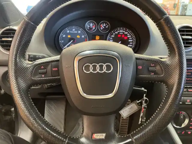Musta Viistoperä, Audi S3 – FIE-760