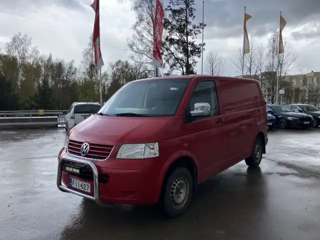 Punainen Pakettiauto, Volkswagen Transporter – FII-627