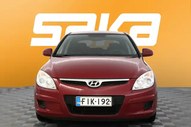 Punainen Viistoperä, Hyundai i30 – FIK-192