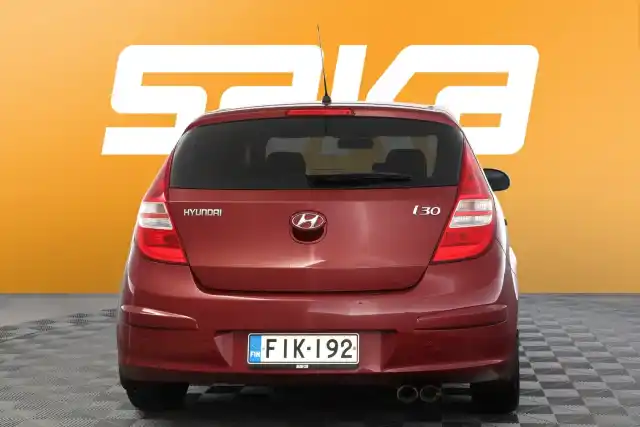 Punainen Viistoperä, Hyundai i30 – FIK-192