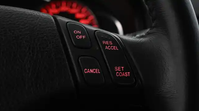 Harmaa Farmari, Mazda Mazda6 – FIK-588