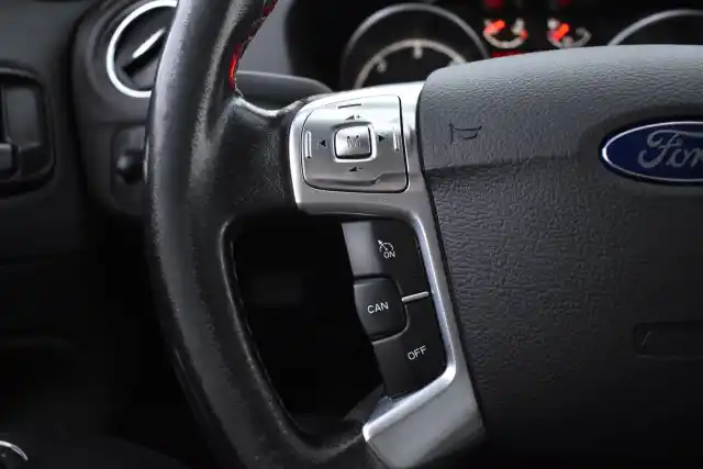 Harmaa Farmari, Ford Mondeo – FJB-145