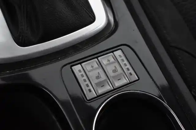 Harmaa Farmari, Ford Mondeo – FJB-145
