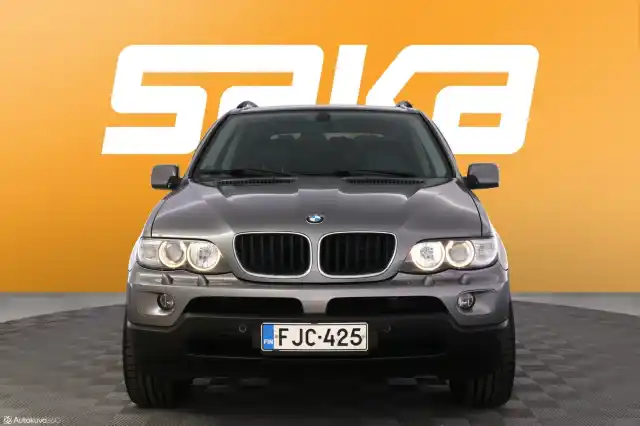 Harmaa Maastoauto, BMW X5 – FJC-425