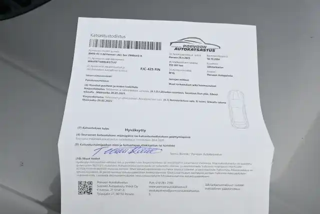 Harmaa Maastoauto, BMW X5 – FJC-425