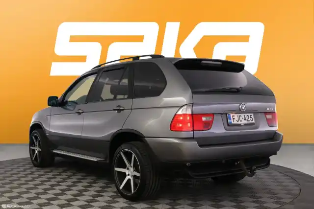 Harmaa Maastoauto, BMW X5 – FJC-425