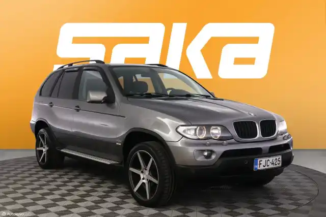 Harmaa Maastoauto, BMW X5 – FJC-425
