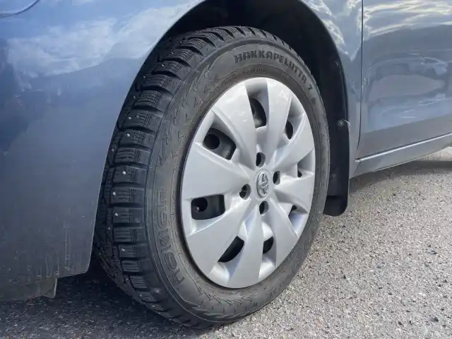 Sininen Viistoperä, Toyota Yaris – FJG-689