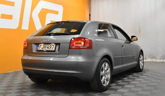 Harmaa Viistoperä, Audi A3 – FJH-497