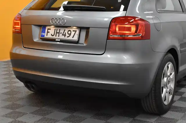 Harmaa Viistoperä, Audi A3 – FJH-497