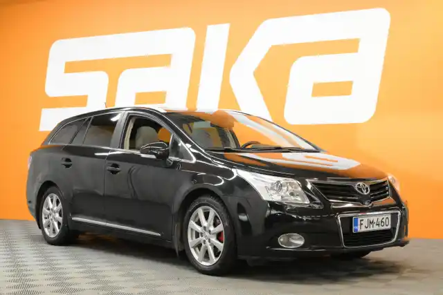 Musta Farmari, Toyota Avensis – FJM-460